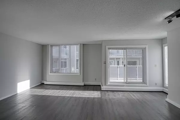 Calgary, AB T3A2W3,3727 42 ST NW #303