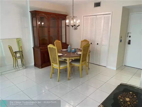 Hollywood, FL 33021,4330 Hillcrest Dr  #207