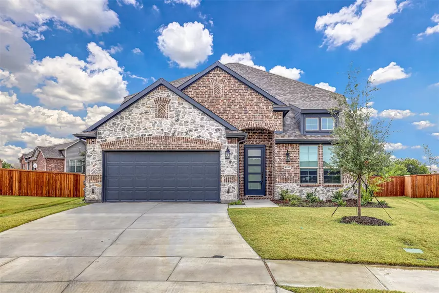 4956 Carmel Valley Drive, Fort Worth, TX 76244