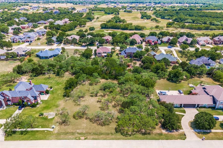 2908 S Lakeview Drive, Cedar Hill, TX 75104