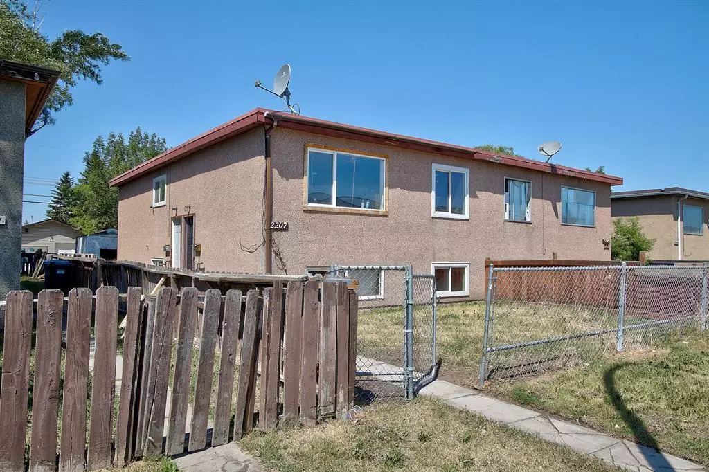 Calgary, AB T2B 1M3,2205/2207 48 ST SE