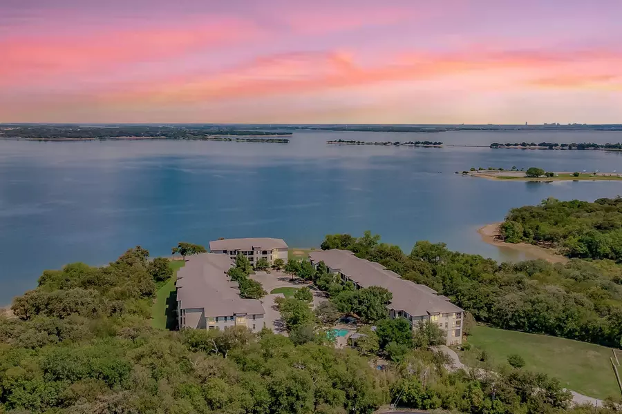 500 Waters Edge Drive #116, Lake Dallas, TX 75065