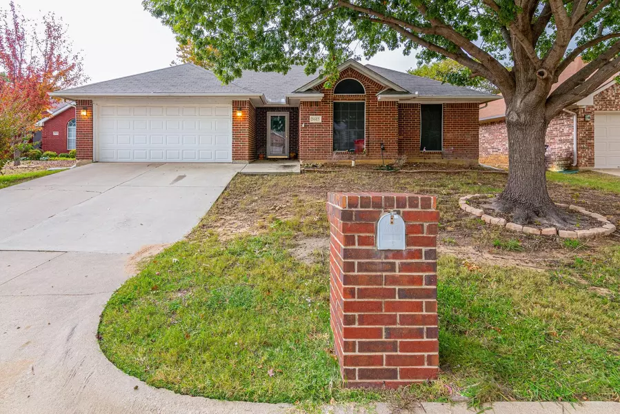 3613 Kodiak Court, Fort Worth, TX 76137