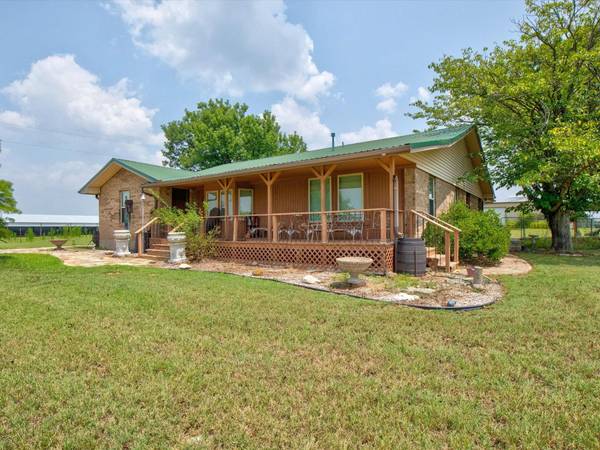 1804 Jay Bird Lane, Springtown, TX 76082