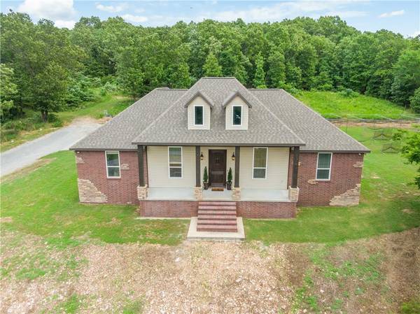 733 SE 583,  Locust Grove,  OK 74352