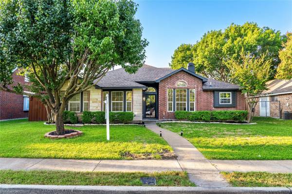 8318 Lake Bend Drive, Rowlett, TX 75088