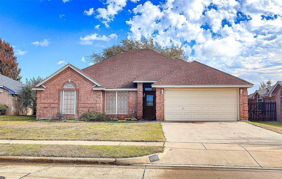 208 Parkview Drive, Saginaw, TX 76179