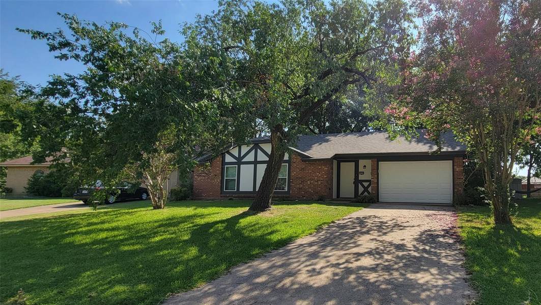 1105 Sam Houston Drive, Garland, TX 75042