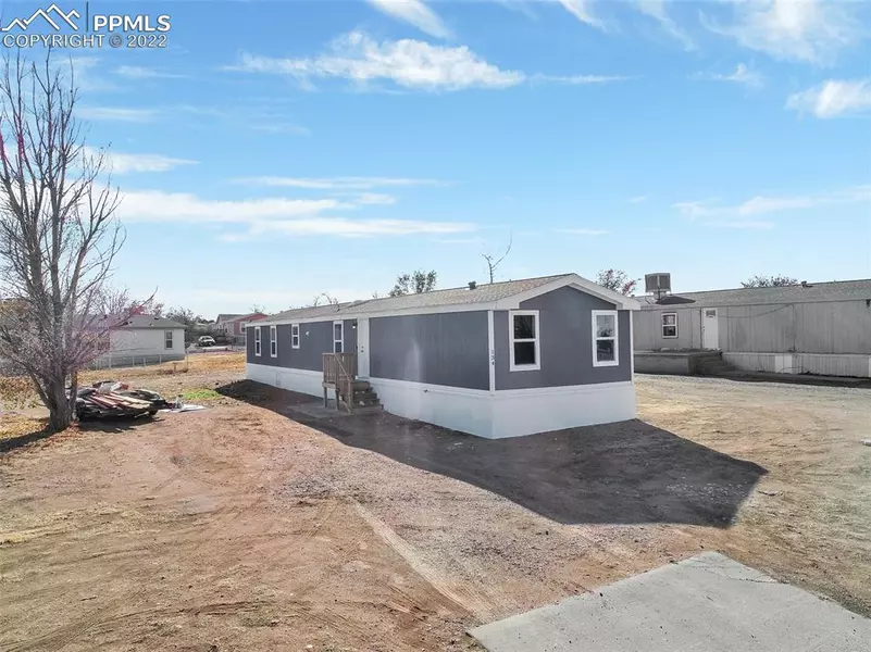 134 E Countryside DR, Pueblo West, CO 81007