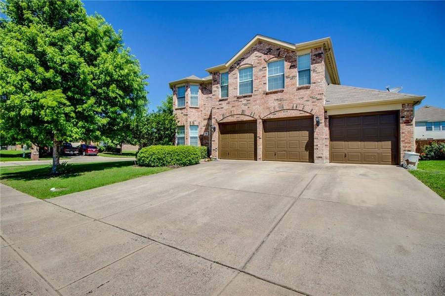 101 Sunburst Drive, Waxahachie, TX 75165