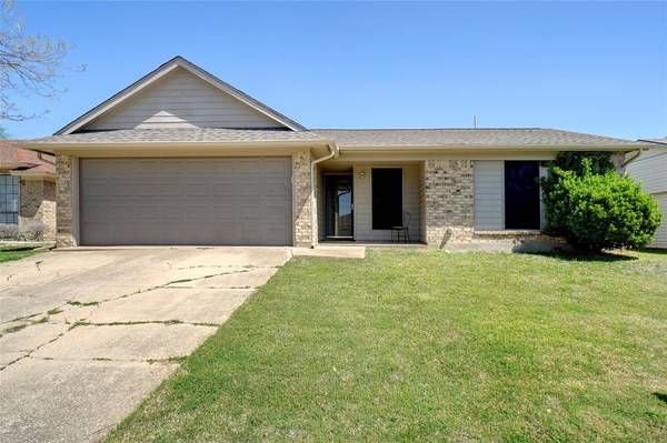 6600 Levitt Drive, Watauga, TX 76148