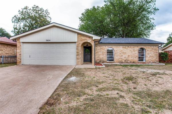 5804 Lalagray Lane, Haltom City, TX 76148