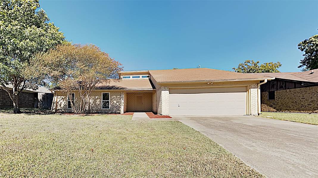 736 Spring Valley Drive, Hurst, TX 76054