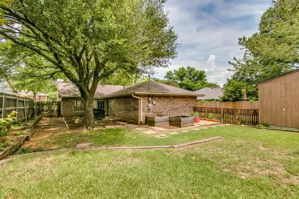 Hurst, TX 76054,725 Highland Park Drive