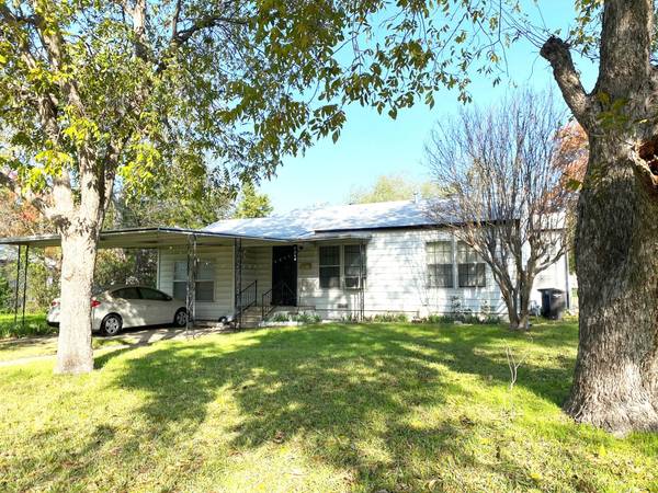 7324 Mohawk Avenue, Fort Worth, TX 76116