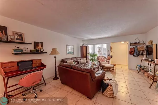 Lauderdale By The Sea, FL 33308,5555 N Ocean Blvd  #23