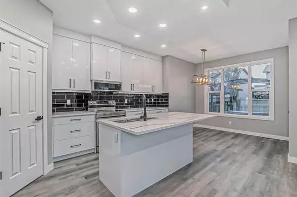 Calgary, AB T2Z 4W5,419 New Brighton PL SE