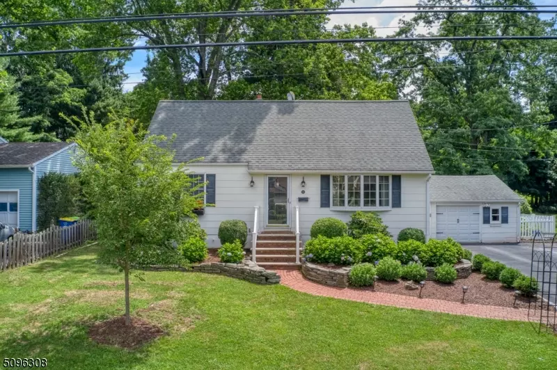 18 Ann St, Bernardsville Boro, NJ 07924