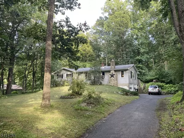 403 Tunnel Road, Bethlehem Twp., NJ 08802