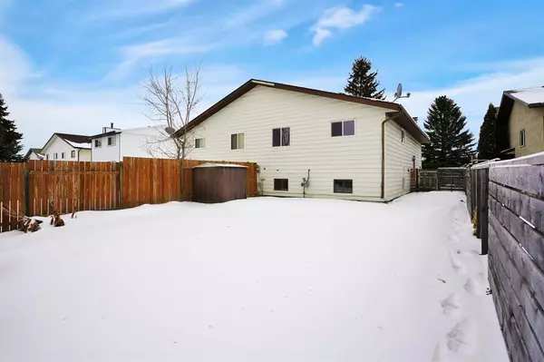 Red Deer, AB T4P 2Y9,131 Rupert CRES