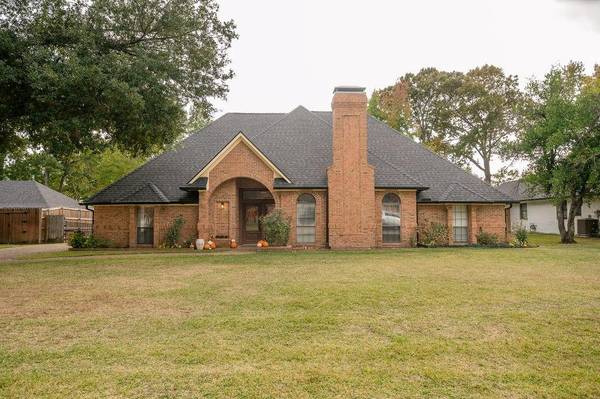 1408 Woodlands Drive, Tyler, TX 75703