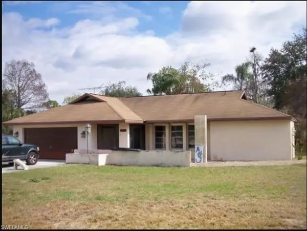 2320 Bishop DR, Alva, FL 33920