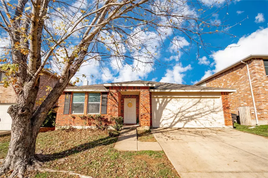 1713 Baxter Springs Drive, Fort Worth, TX 76247