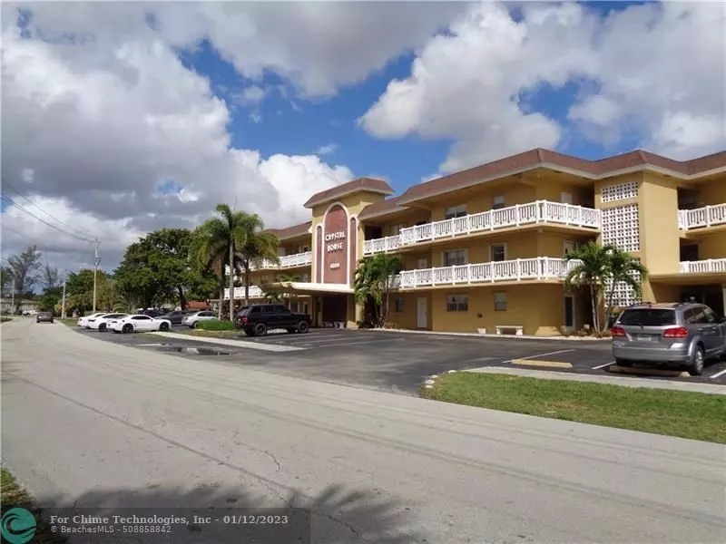 4200 Crystal Lake Dr  #315, Deerfield Beach, FL 33064