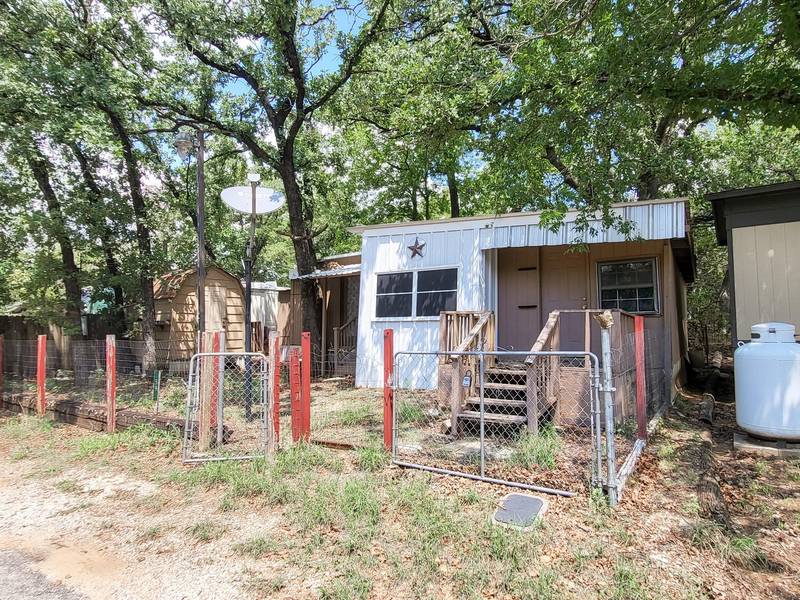 59 Live Oak Street, Alvarado, TX 76009