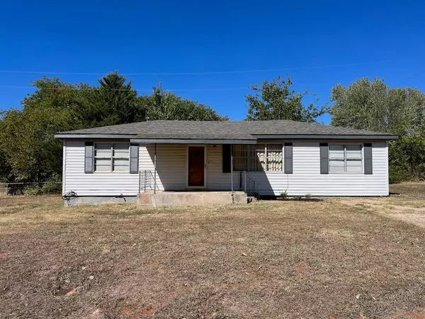 420 E Baker Street, Asher, OK 74826