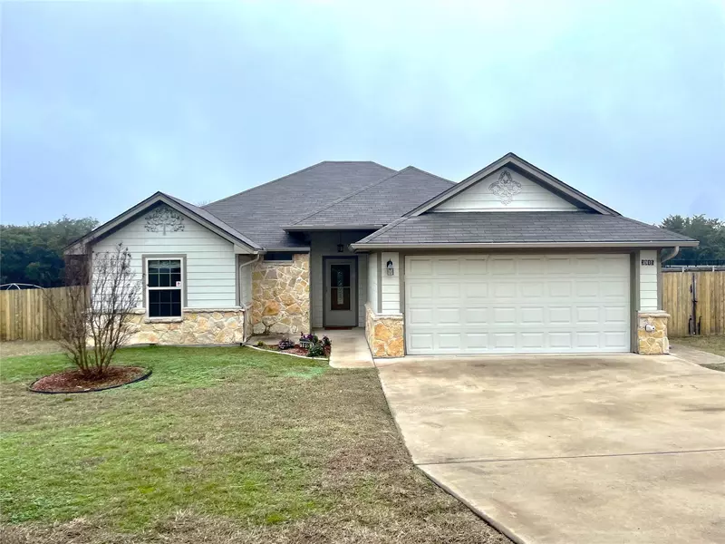 3915 Laramie Trail, Granbury, TX 76048