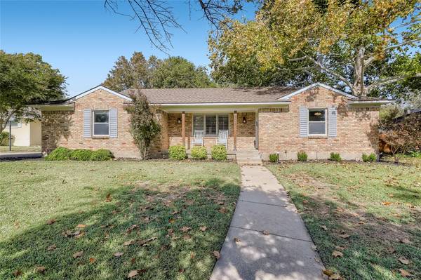 808 James Drive, Richardson, TX 75080