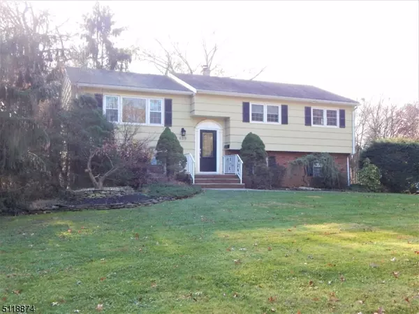 629 N Meadow Dr, Bound Brook Boro, NJ 08805