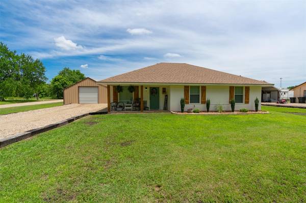 210 Hackleman, Roxton, TX 75477