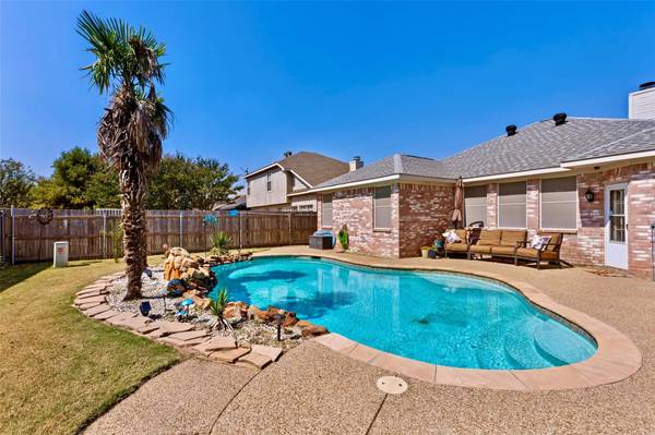 3712 Cattlebaron Drive, Fort Worth, TX 76262