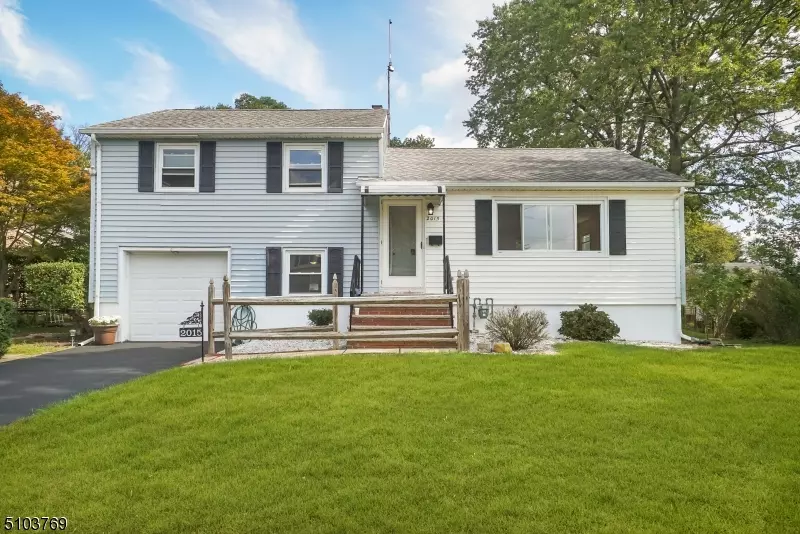 2015 Grant Ave, South Plainfield Boro, NJ 07080