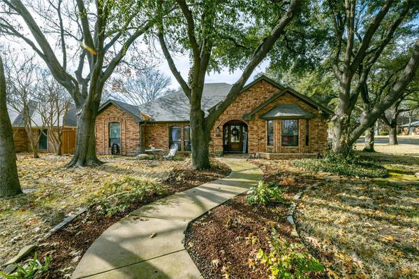 7809 Red Oak Street, North Richland Hills, TX 76182