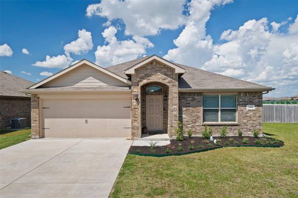 345 Clydesdale Lane, Ponder, TX 76259