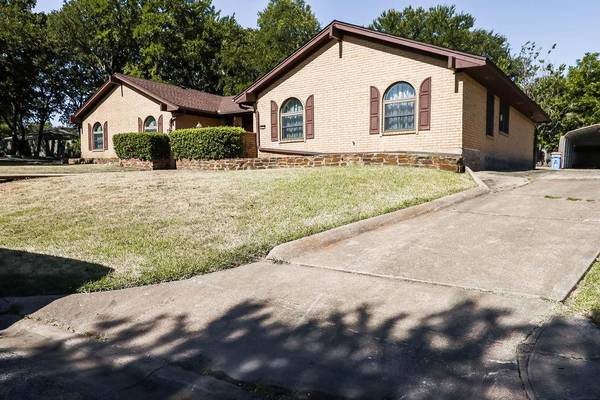 2408 Canyon Creek Drive, Sherman, TX 75092