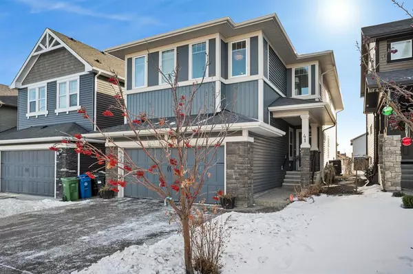 Calgary, AB T3H 0V4,41 Cougar Ridge Close SW