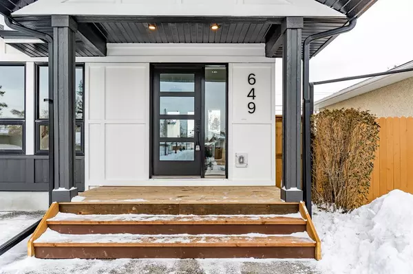 Calgary, AB T2J0G1,649 94 AVE SE