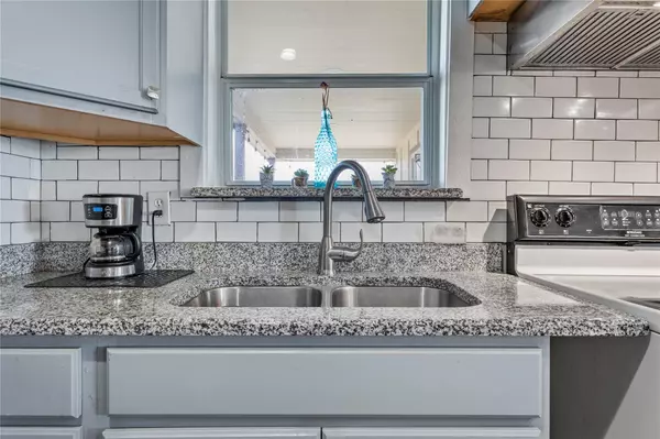 169 HCR 3223 Penelope, TX 76676