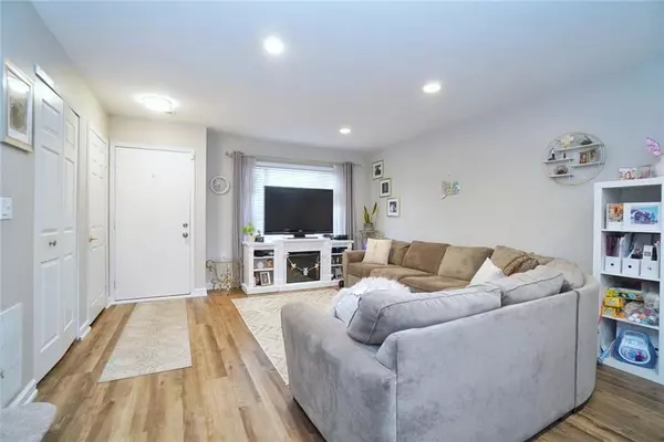 Staten  Island, NY 10309,68 Redwood LOOP