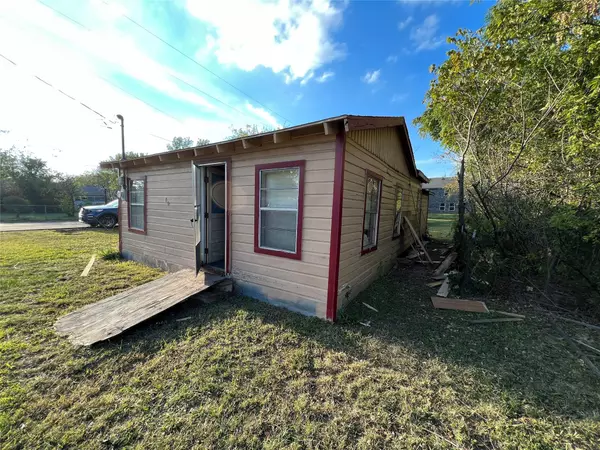 Ennis, TX 75119,300 Avenue B