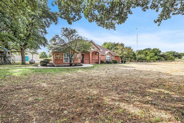 7835 Portwood Road, Azle, TX 76020