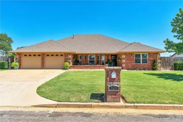 Cordell, OK 73632,121 W Maple Street