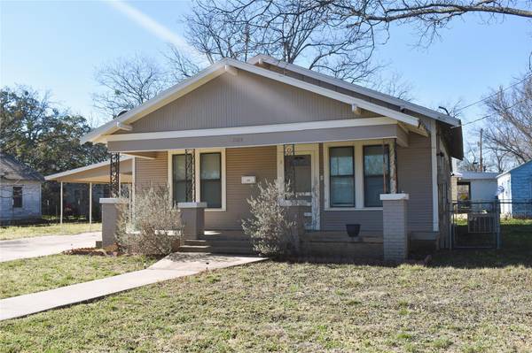 1104 S Walnut, Brady, TX 76825