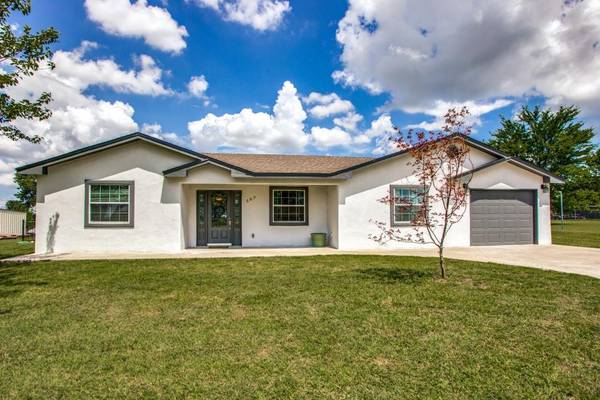 507 Simpson Drive, Southmayd, TX 75092