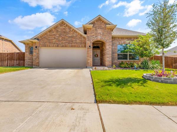 1624 Omaha Drive, Granbury, TX 76049