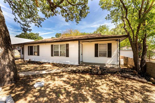 512 3rd Street, Mineral Wells, TX 76067